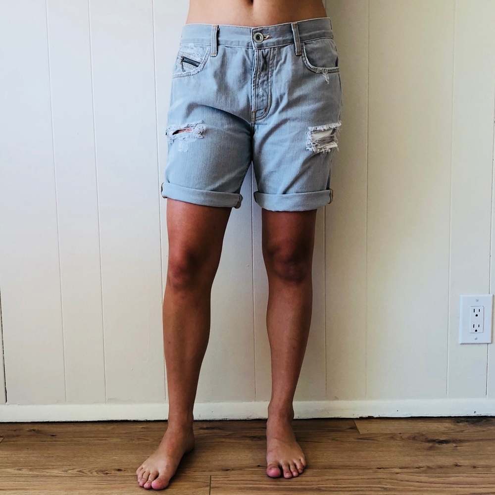 EVEREVE LIGHT GRAY DENIM BOYFRIEND SHORTS